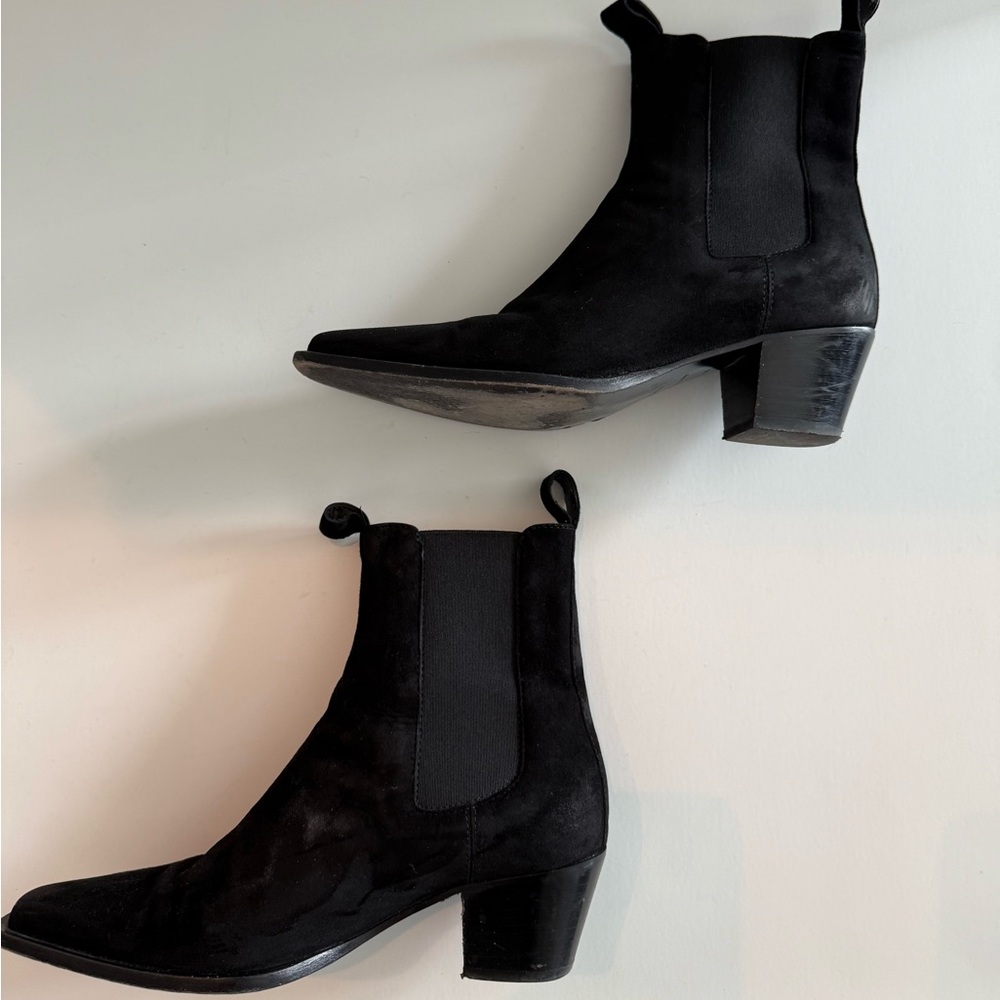 Totême Black Velvet Chelsea Boots Square Toe – EU 36 / US 6